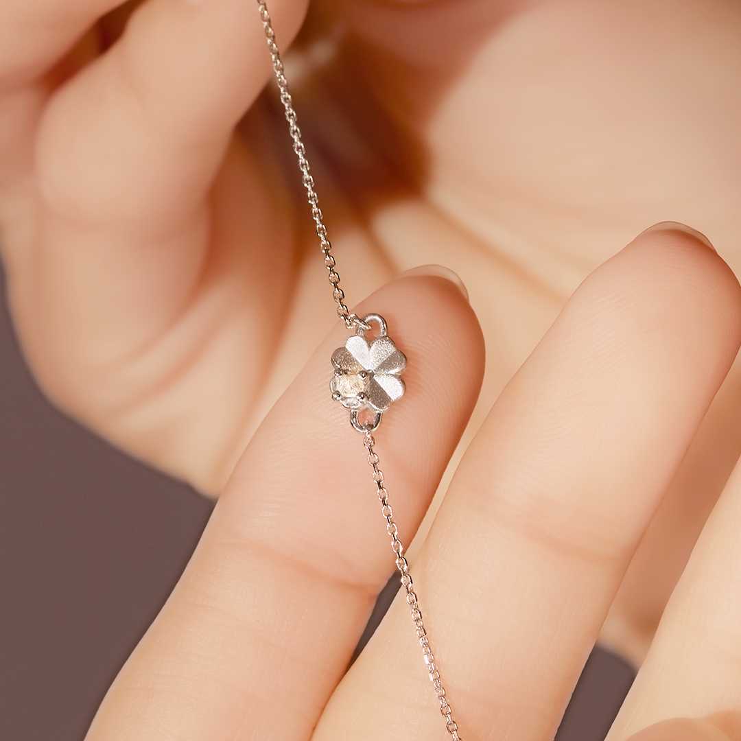 สร้อยข้อมือ ใบโคลเวอร์ (Clover) - Image 2